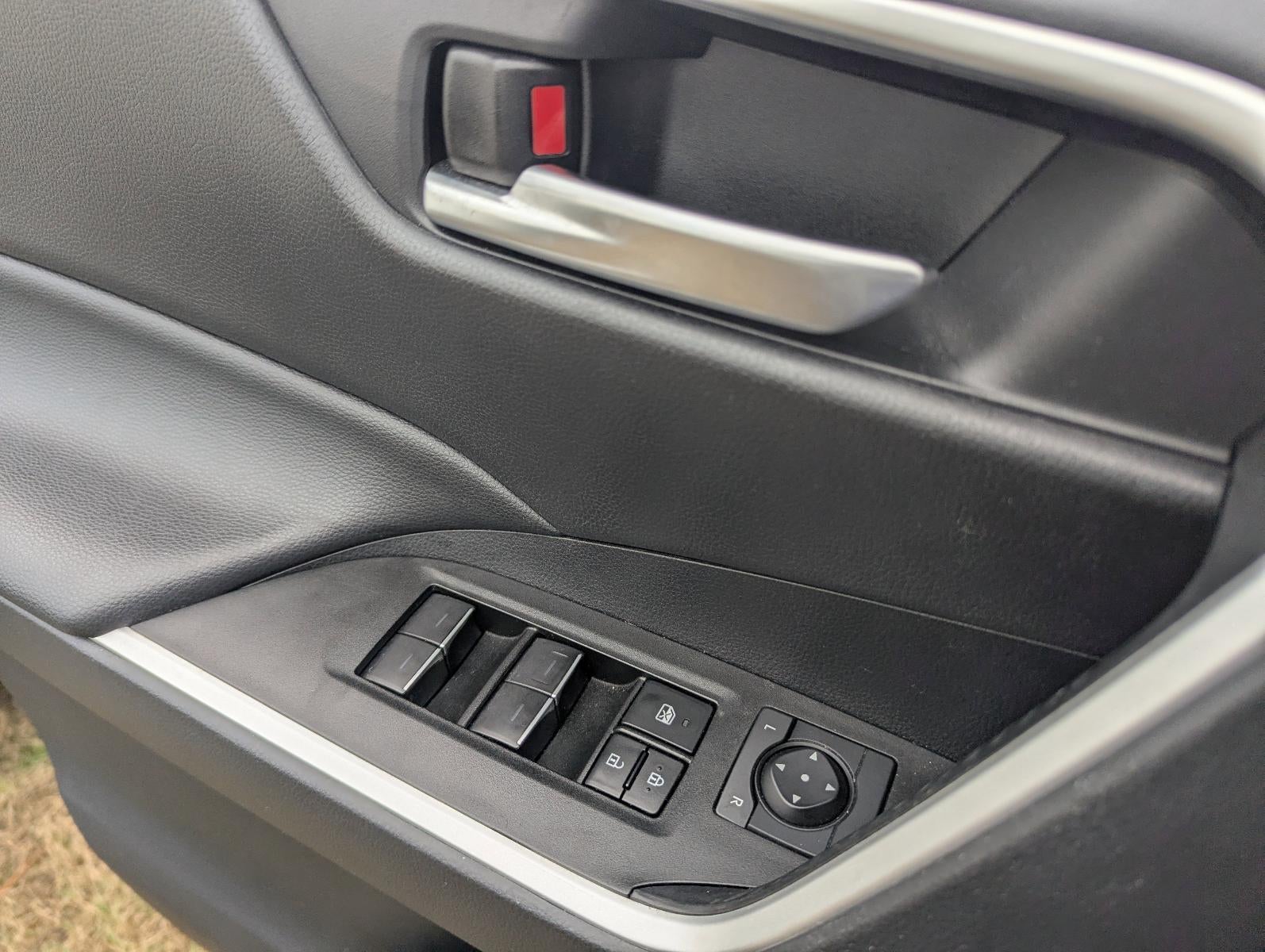 2023 Toyota RAV4 Hybrid SE AWD (Natl)