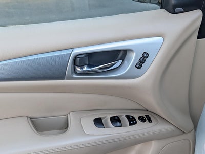 2017 Nissan Pathfinder FWD SL