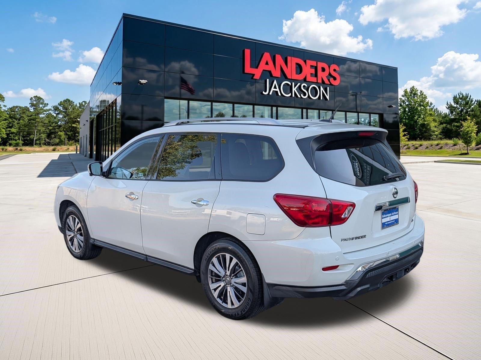 2017 Nissan Pathfinder FWD SL