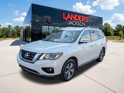 2017 Nissan Pathfinder FWD SL