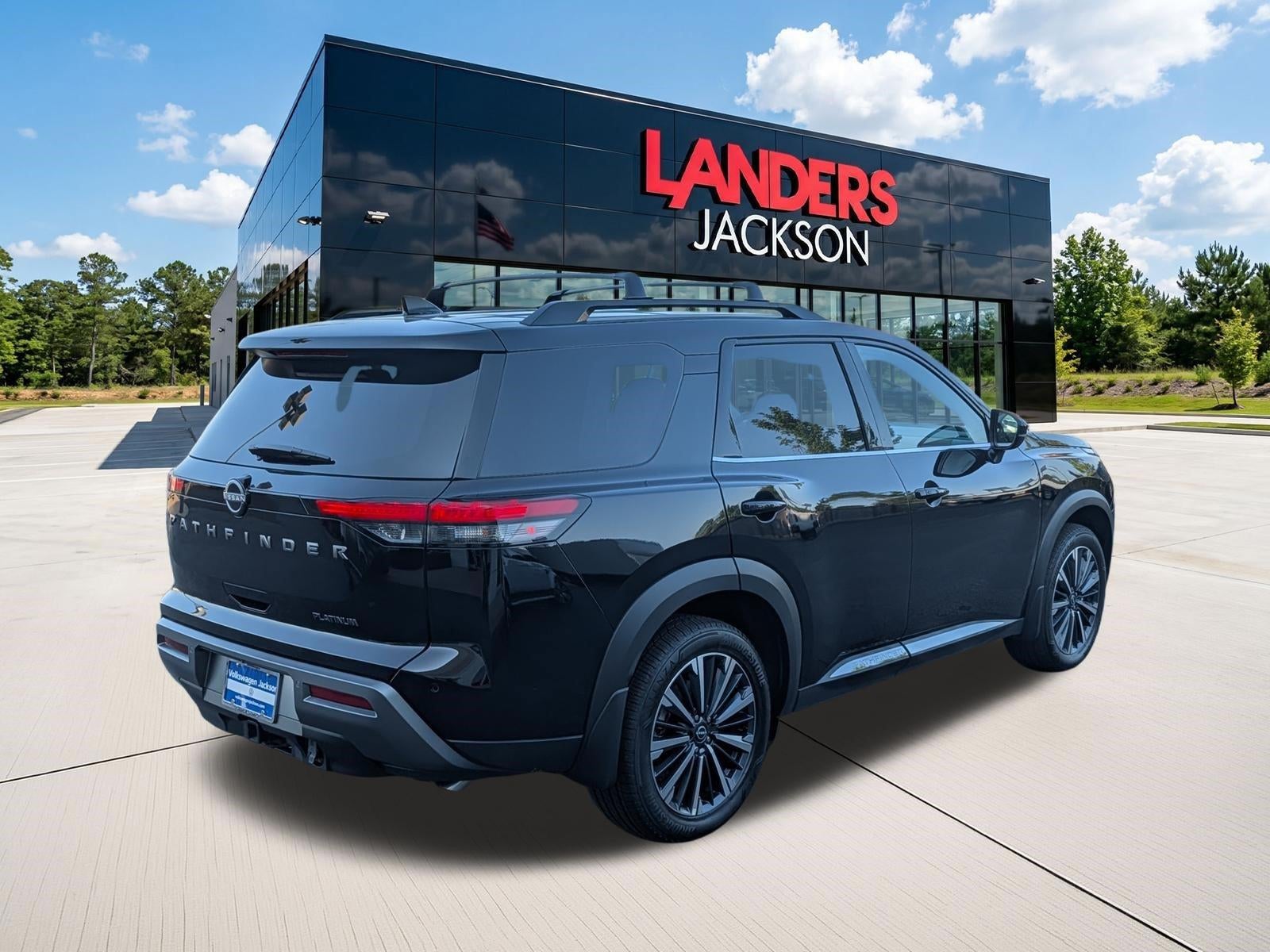 2026 Nissan Pathfinder Platinum 2WD