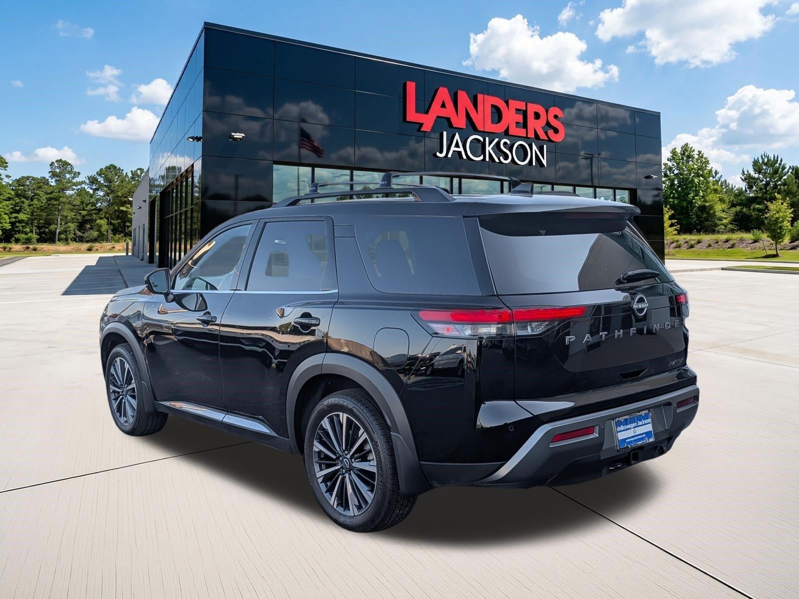 2026 Nissan Pathfinder Platinum 2WD