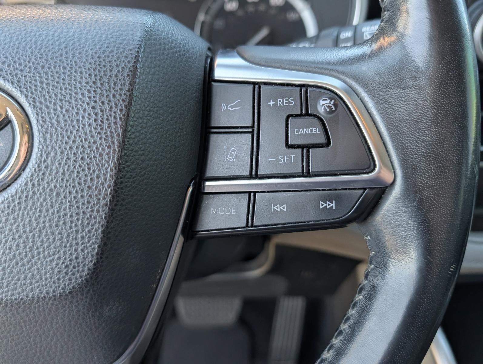 2020 Toyota Highlander XLE FWD (Natl)