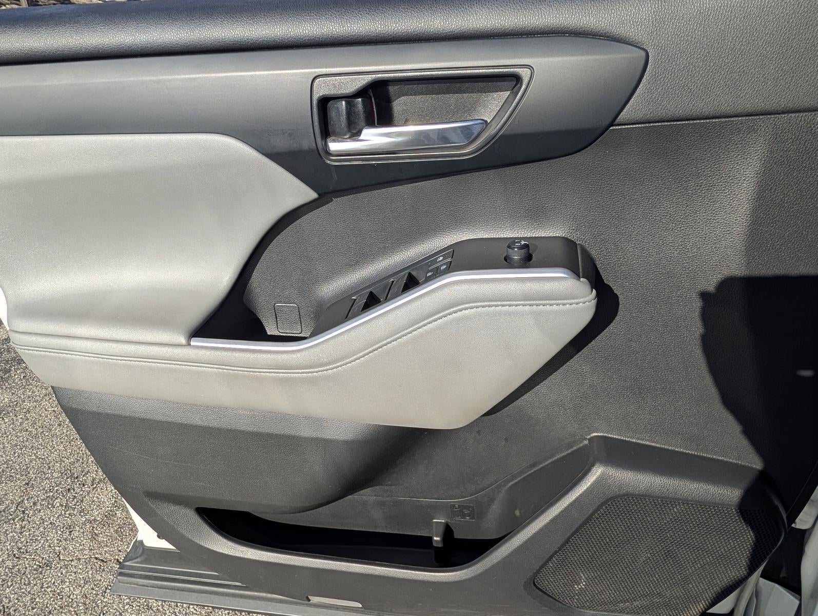 2020 Toyota Highlander XLE FWD (Natl)