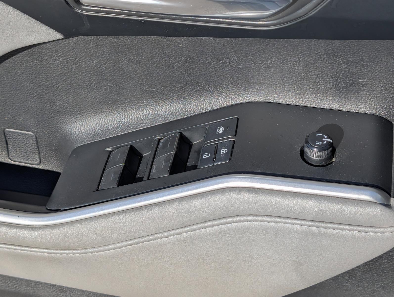 2020 Toyota Highlander XLE FWD (Natl)