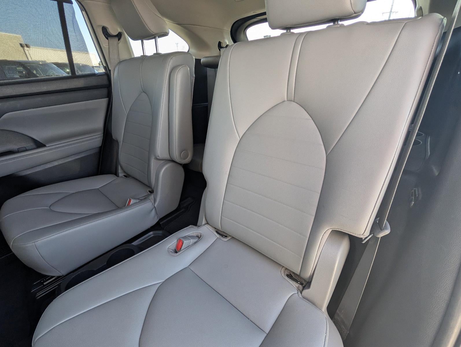 2020 Toyota Highlander XLE FWD (Natl)