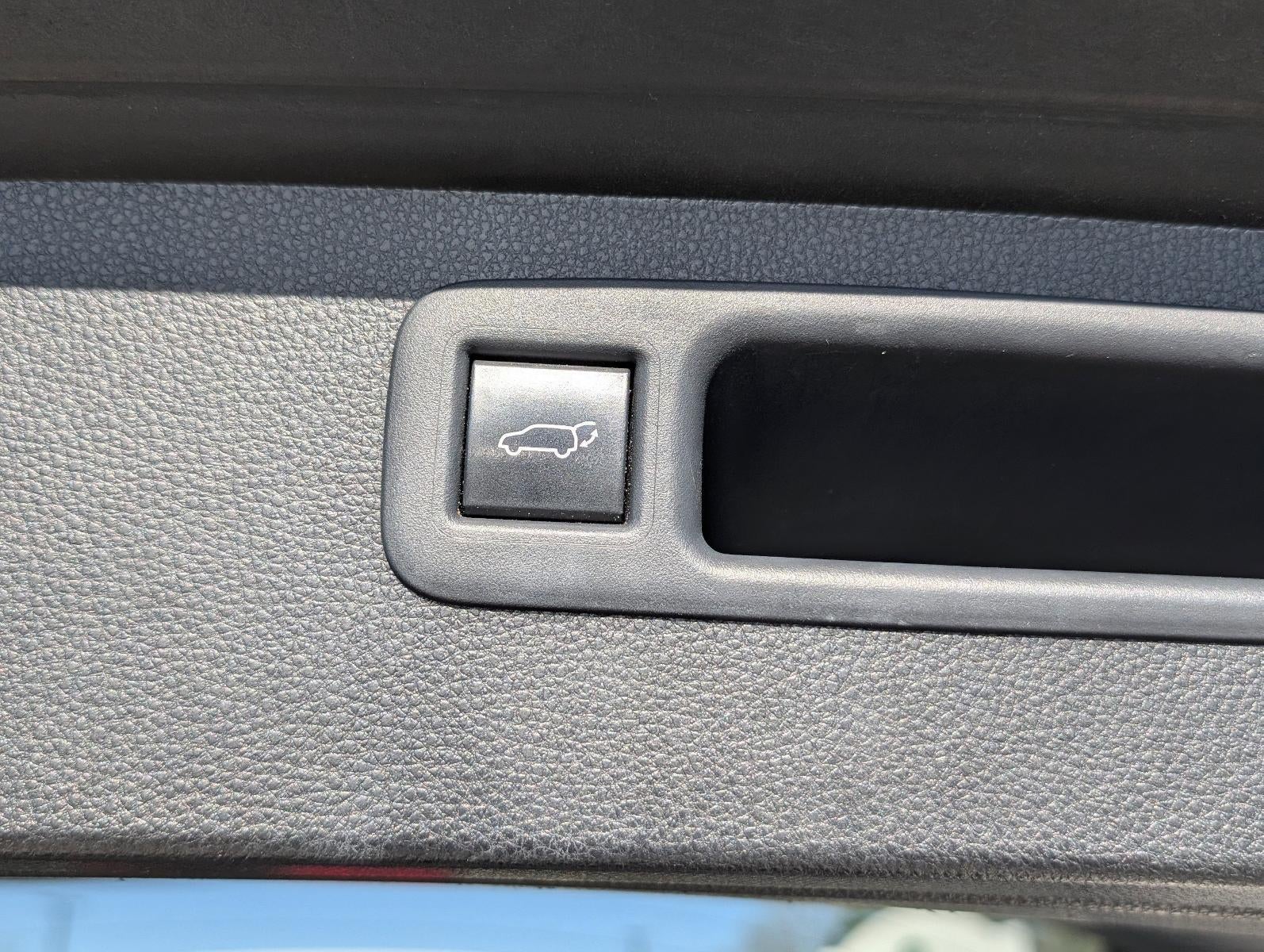 2020 Toyota Highlander XLE FWD (Natl)