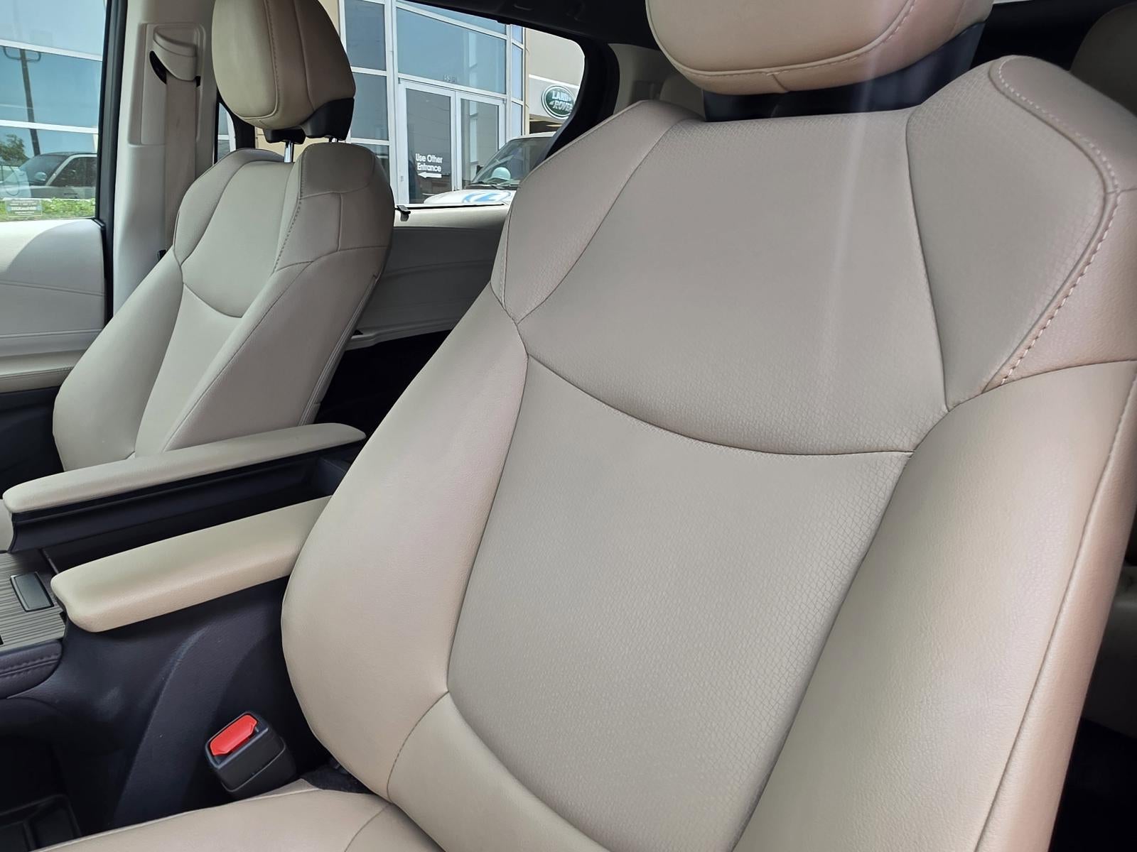 2023 Toyota Sienna XLE FWD 7-Passenger (Natl)