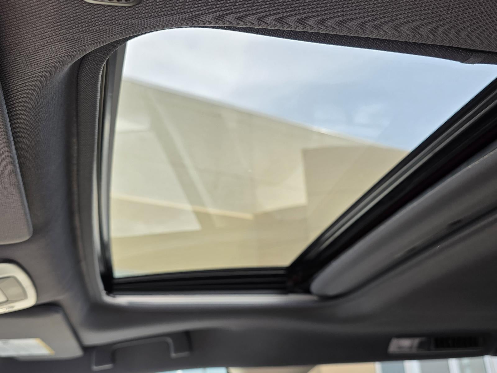 2023 Toyota Sienna XLE FWD 7-Passenger (Natl)