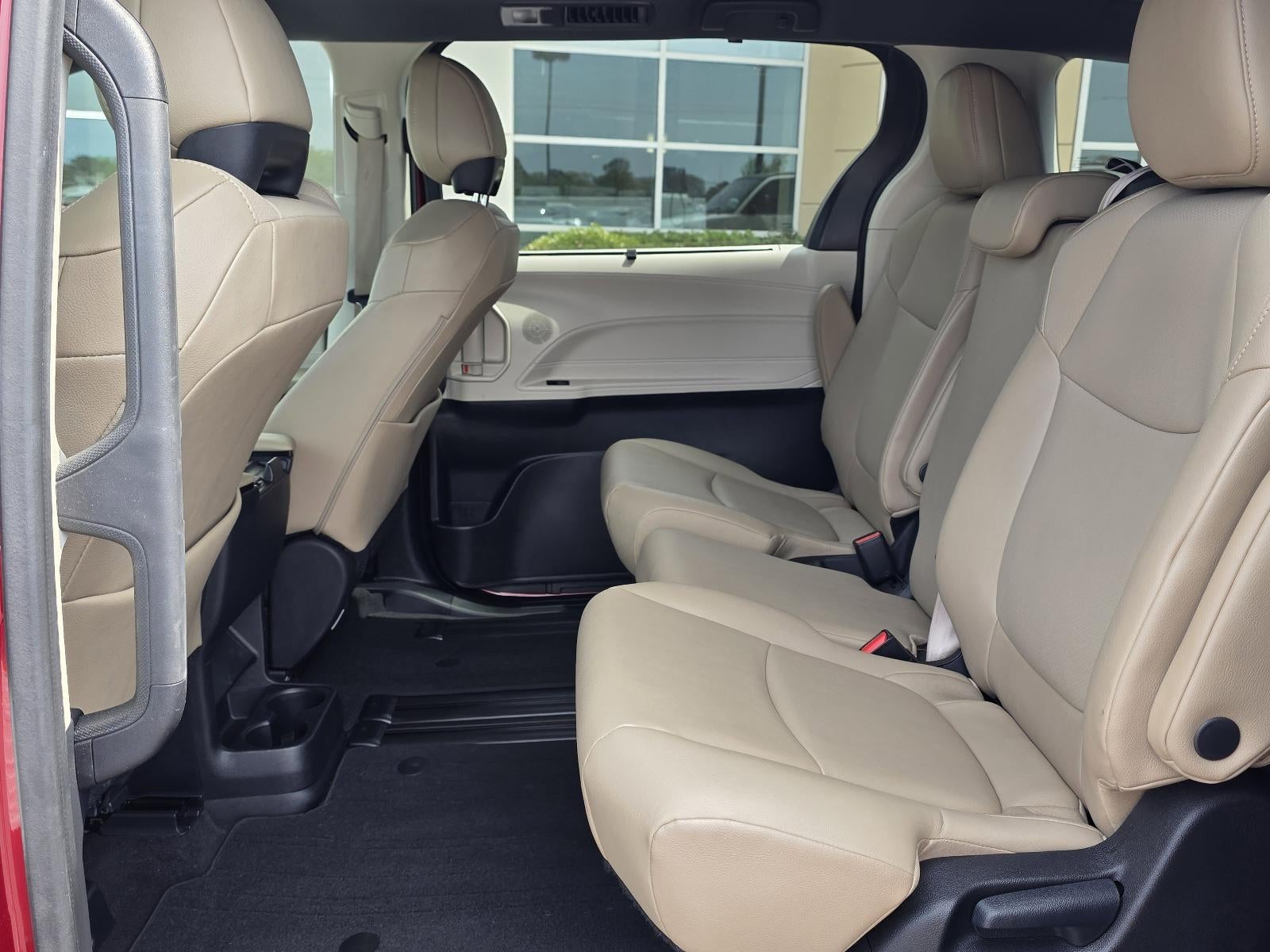 2023 Toyota Sienna XLE FWD 7-Passenger (Natl)