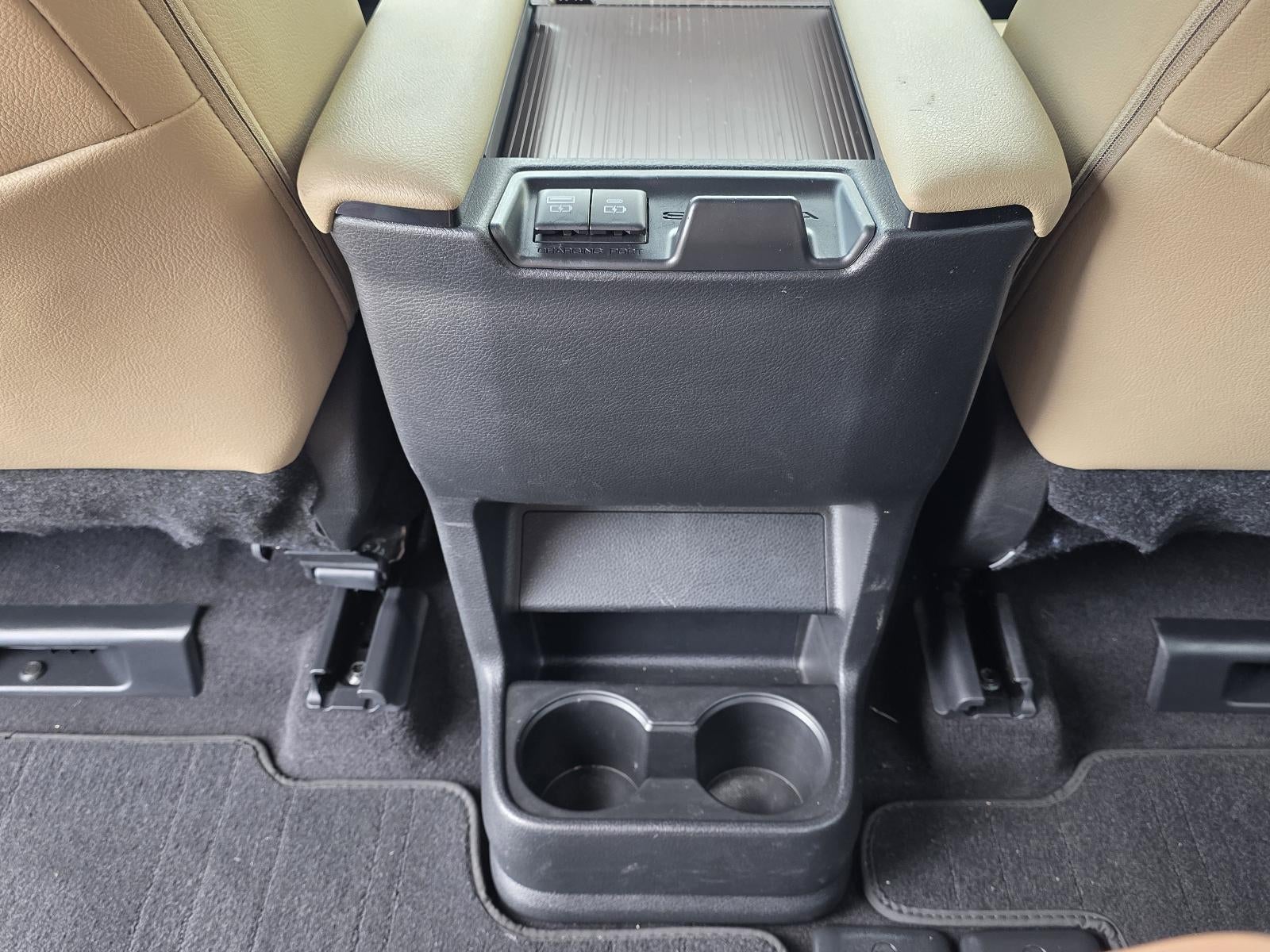 2023 Toyota Sienna XLE FWD 7-Passenger (Natl)