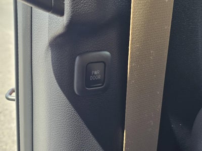 2023 Toyota Sienna XLE FWD 7-Passenger (Natl)