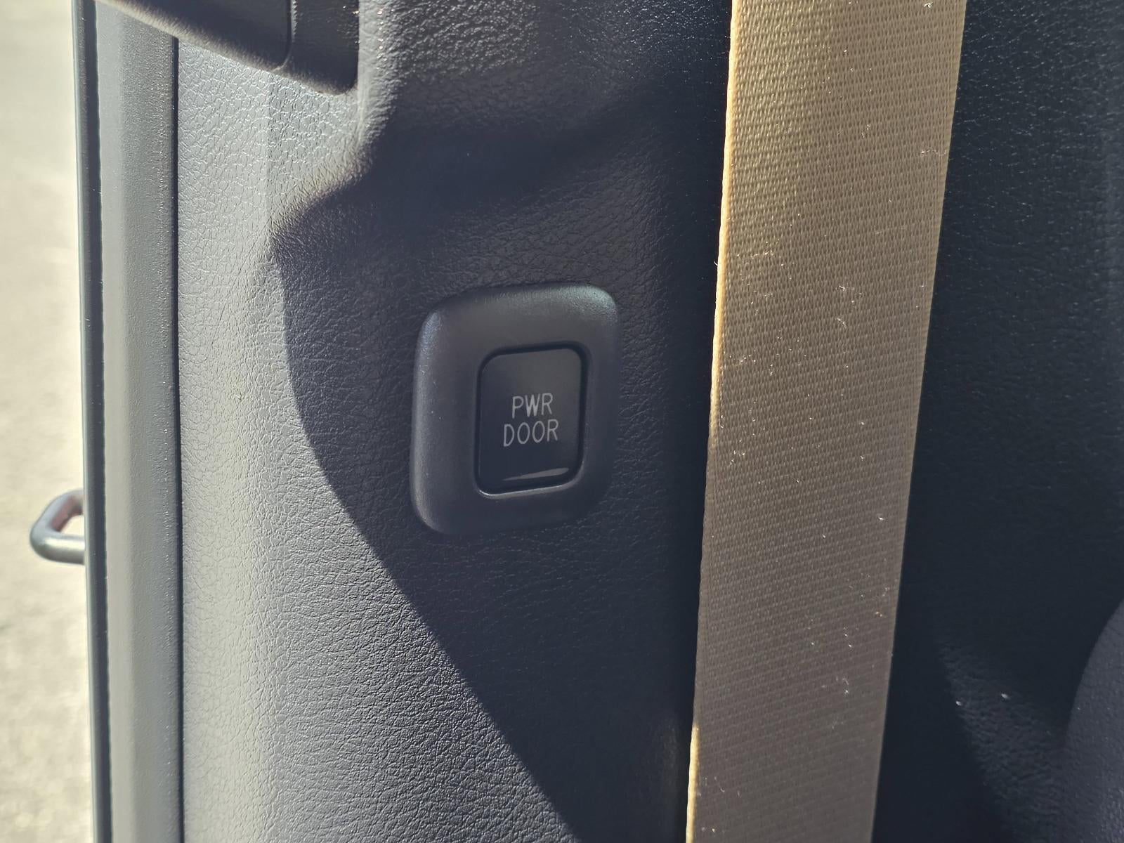 2023 Toyota Sienna XLE FWD 7-Passenger (Natl)