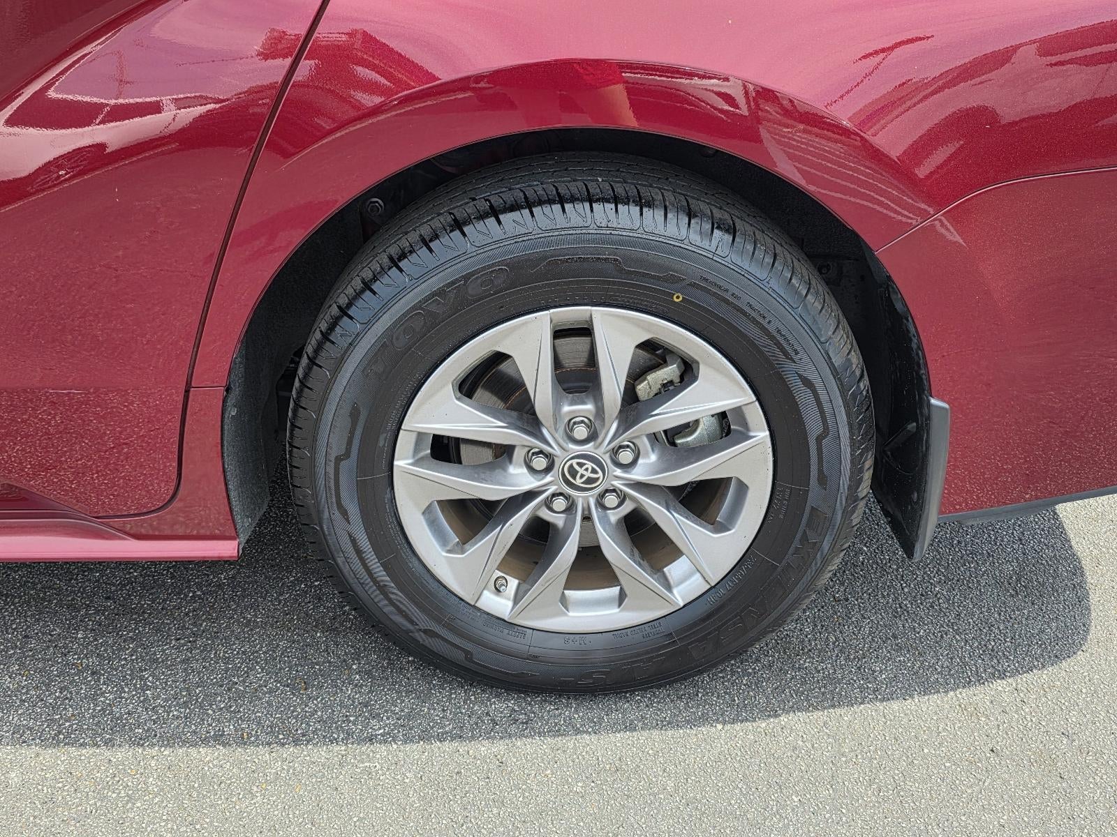 2023 Toyota Sienna XLE FWD 7-Passenger (Natl)