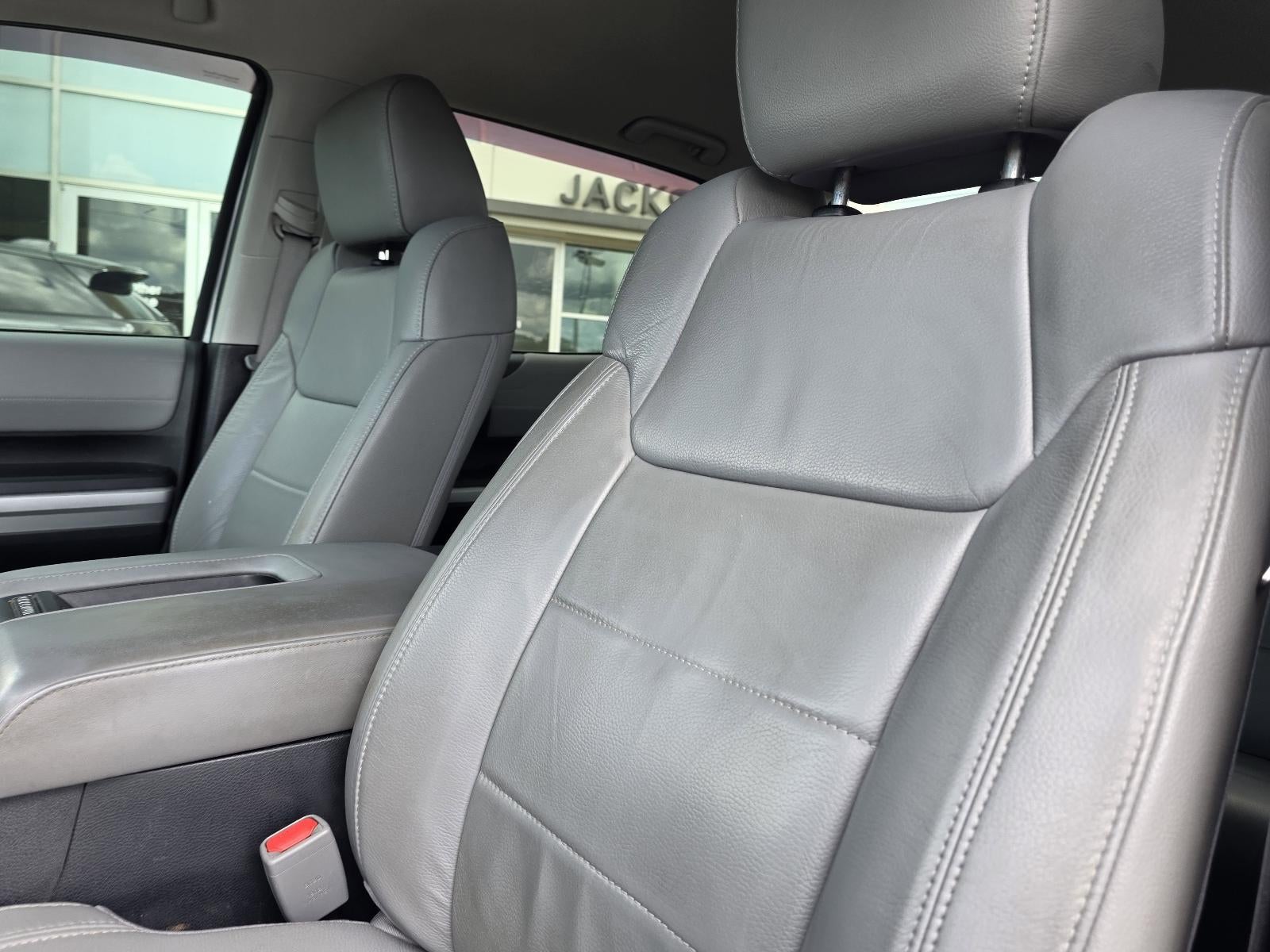 2017 Toyota Tundra 4WD 4WD Limited CrewMax 5.5' Bed 5.7L FFV (SE)