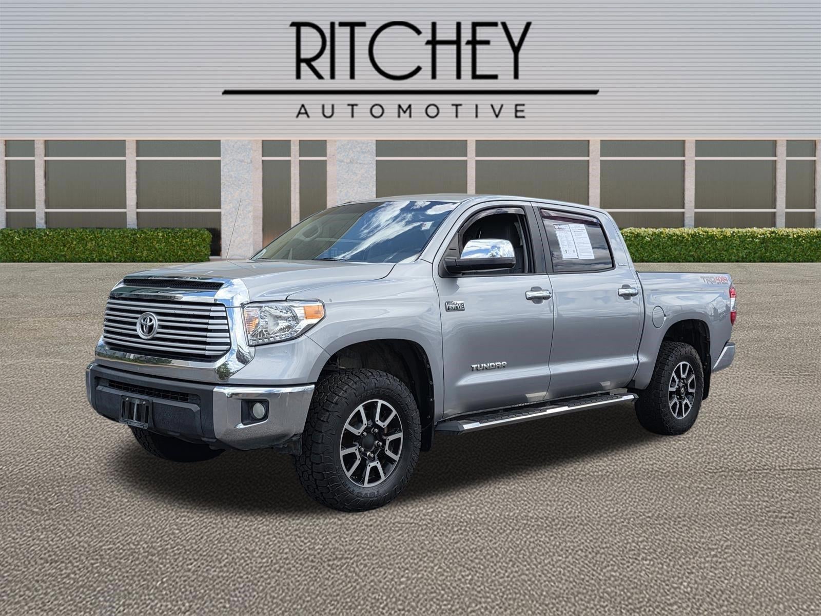 2017 Toyota Tundra 4WD 4WD Limited CrewMax 5.5' Bed 5.7L FFV (SE)
