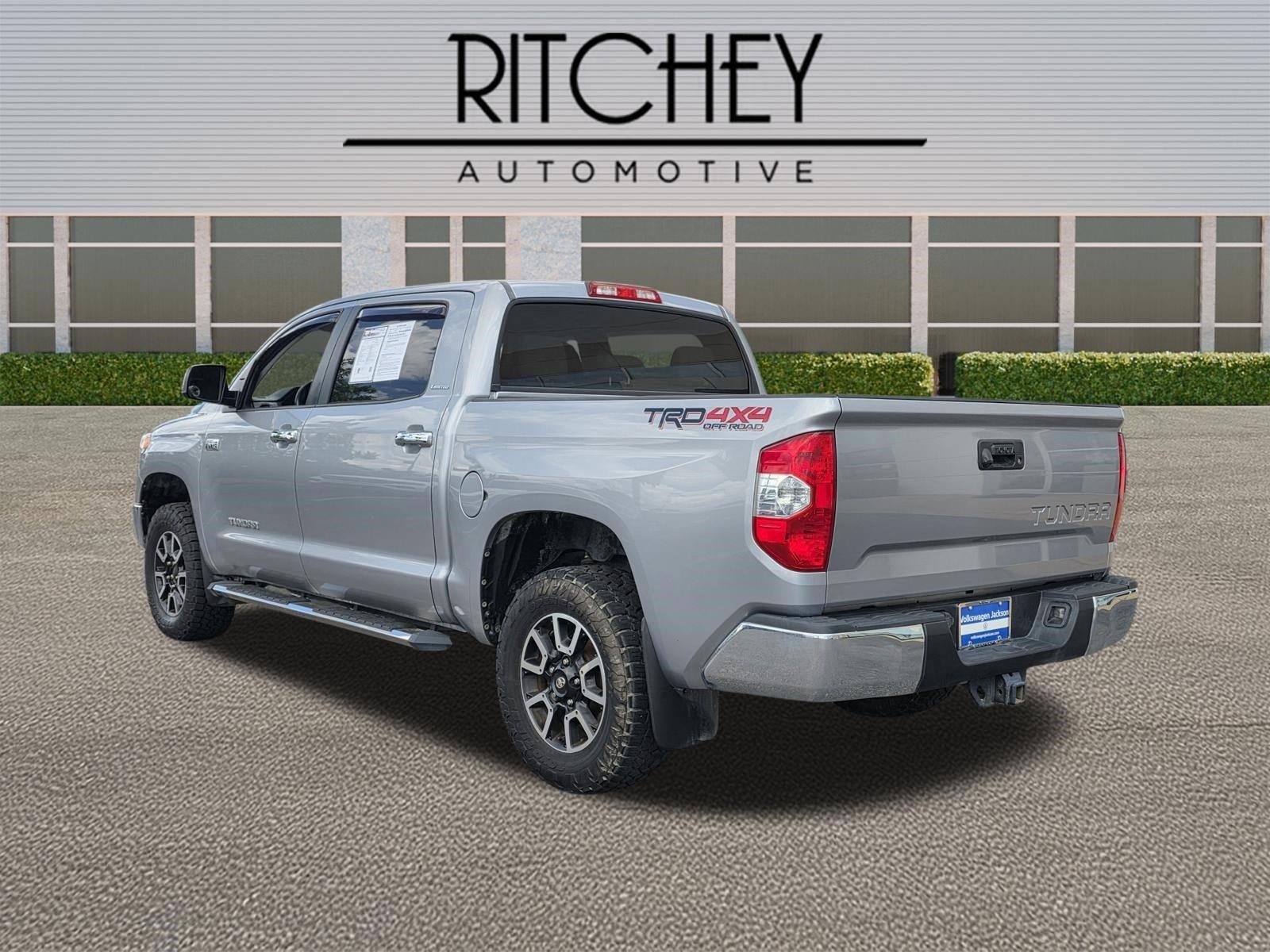2017 Toyota Tundra 4WD 4WD Limited CrewMax 5.5' Bed 5.7L FFV (SE)