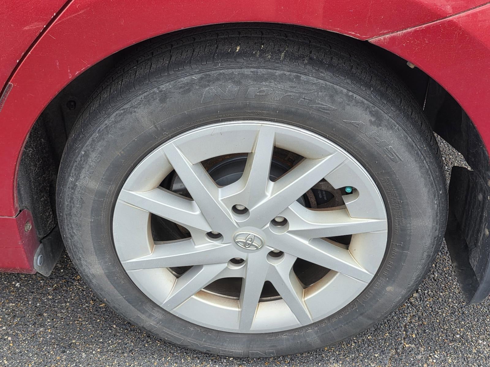 2012 Toyota Prius v 5dr Wgn Five (Natl)