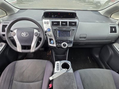 2012 Toyota Prius v 5dr Wgn Five (Natl)