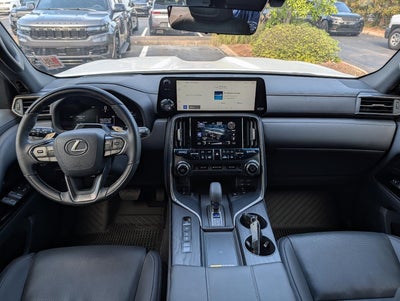 2025 Lexus LX 700h Luxury 4WD
