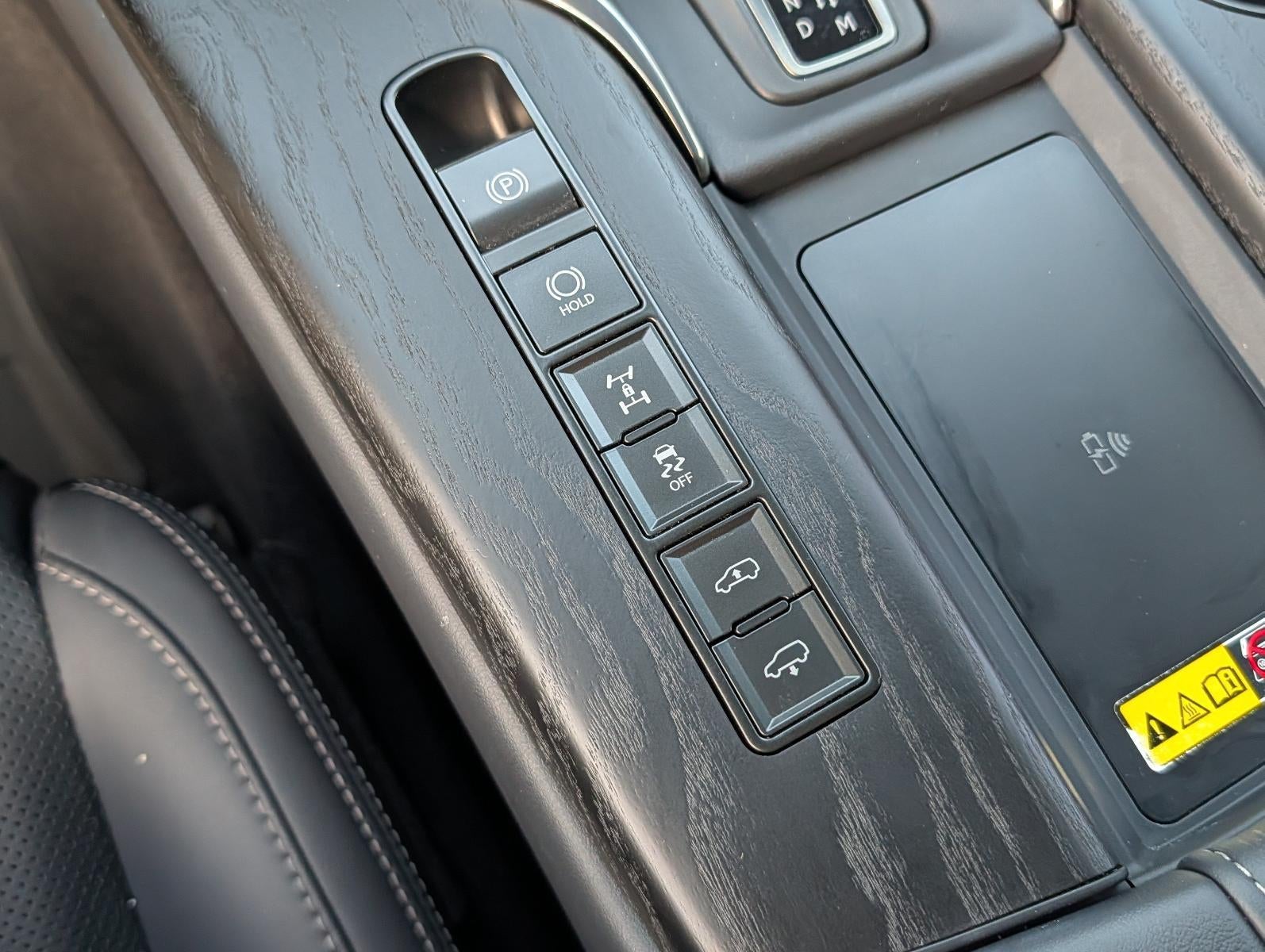 2025 Lexus LX 700h Luxury 4WD