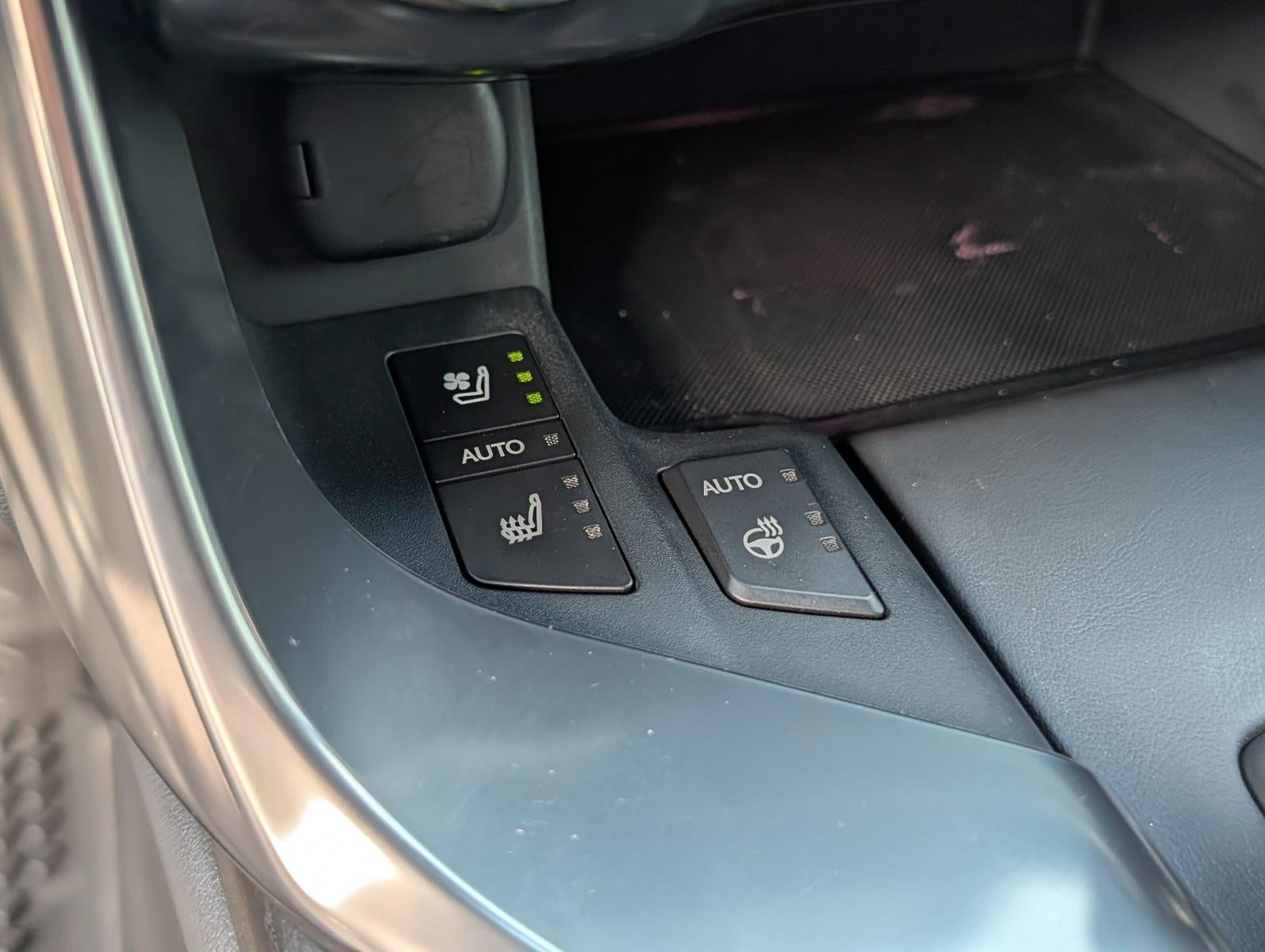 2025 Lexus LX 700h Luxury 4WD