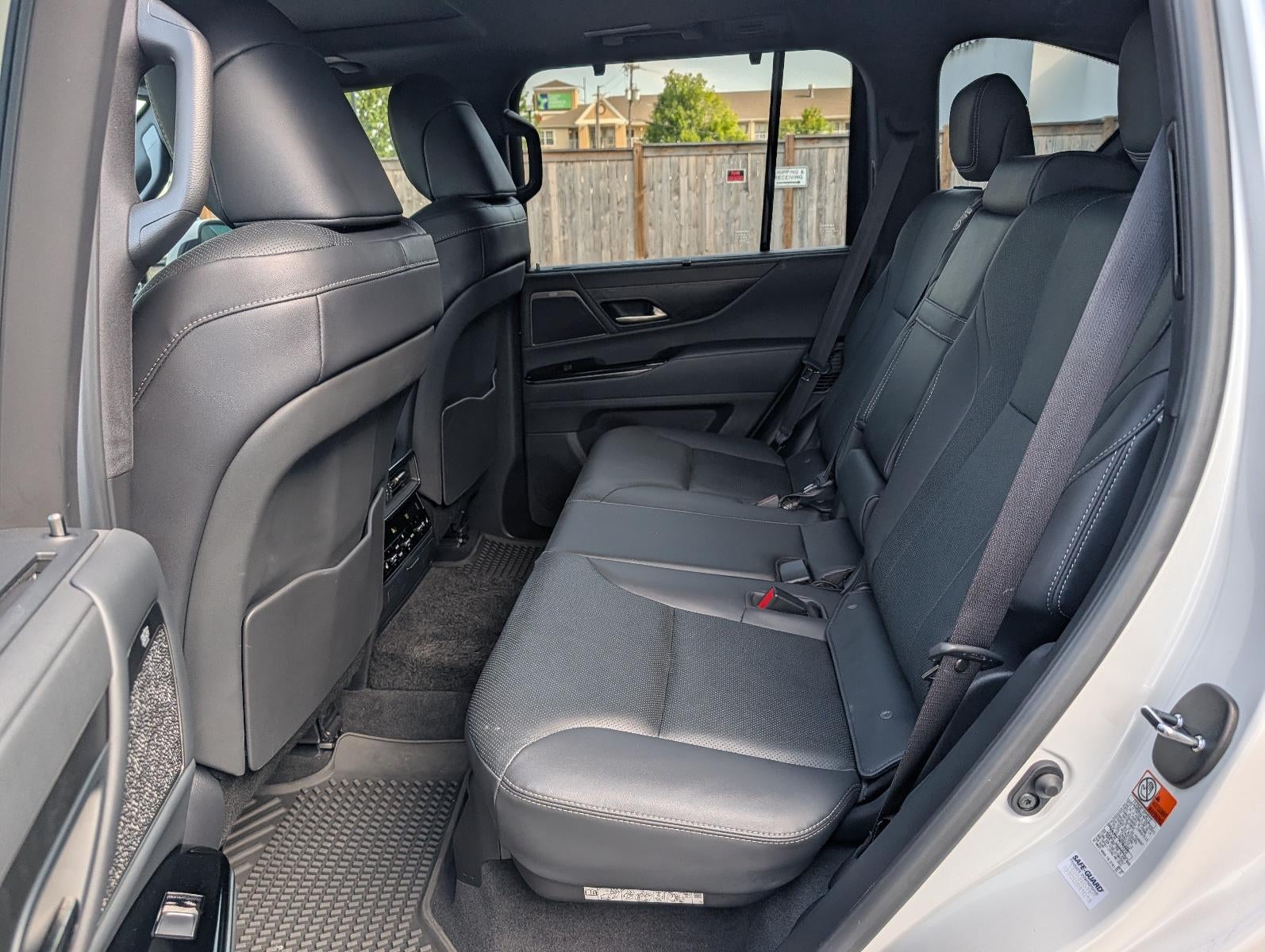 2025 Lexus LX 700h Luxury 4WD