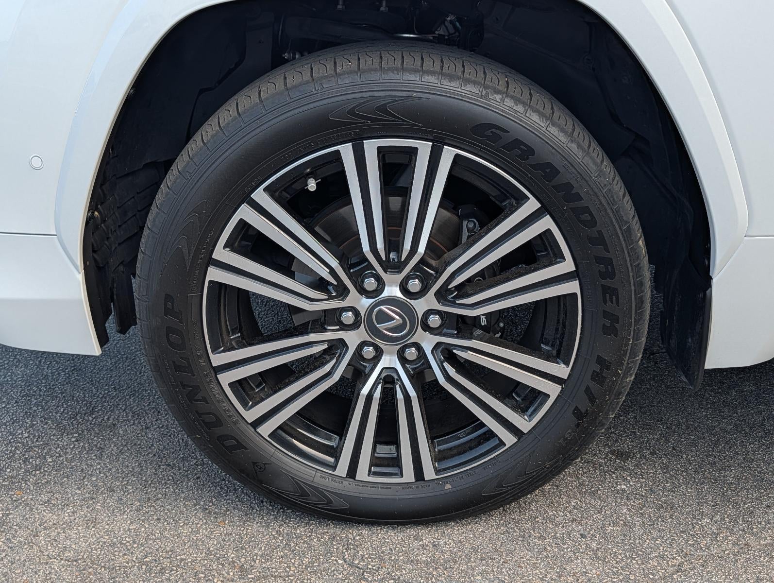 2025 Lexus LX 700h Luxury 4WD