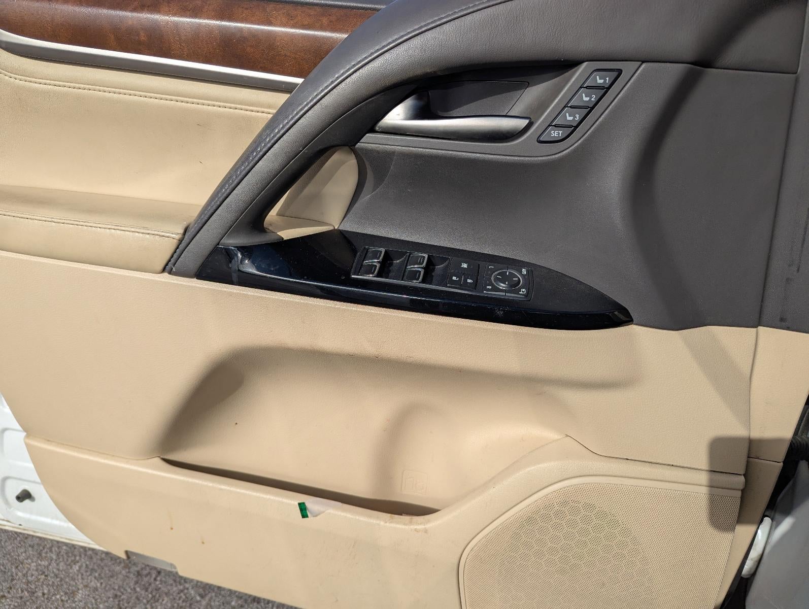 2016 Lexus LX 570 4WD 4dr