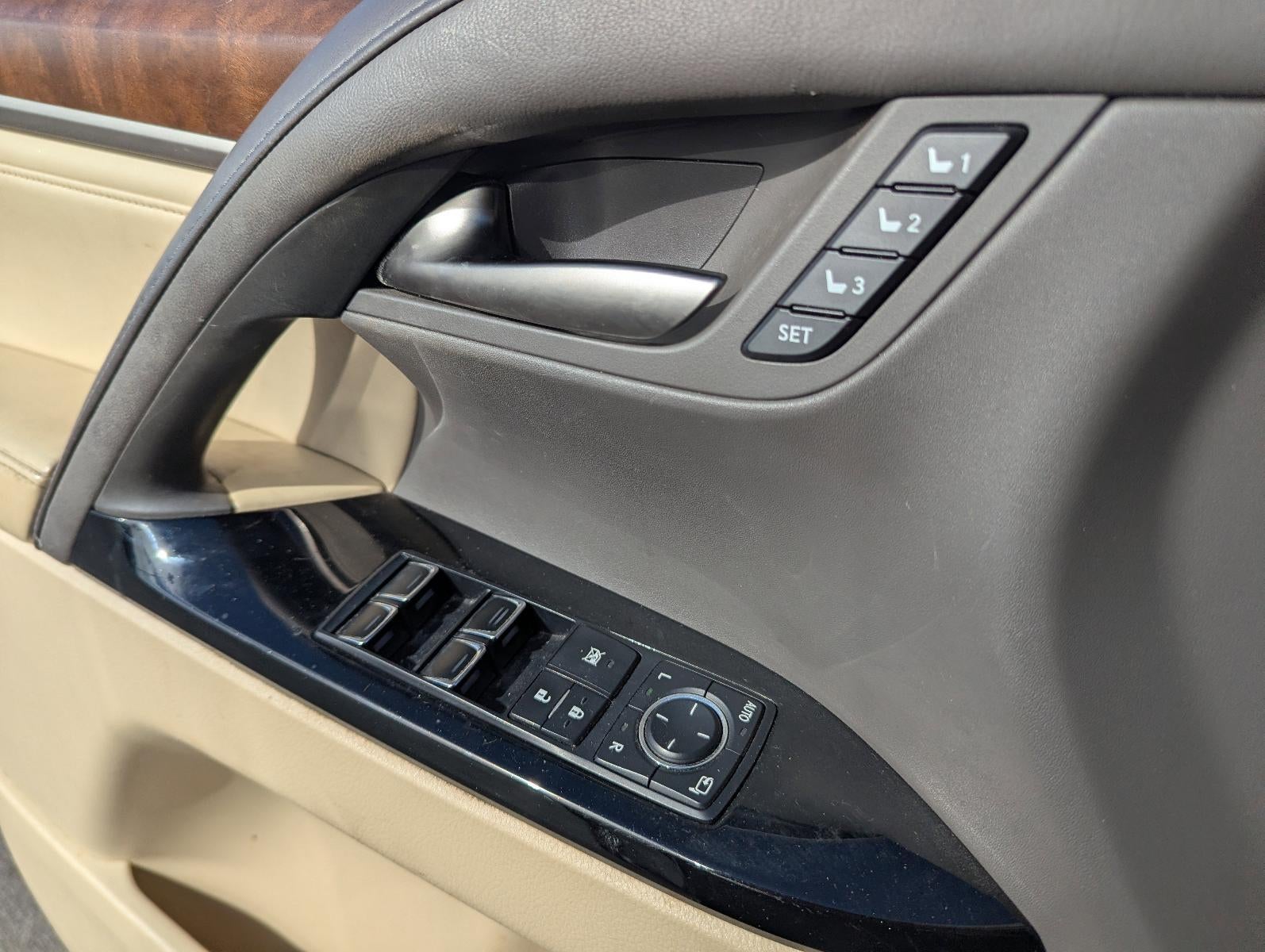 2016 Lexus LX 570 4WD 4dr