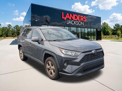2019 Toyota RAV4 XLE FWD (GS)