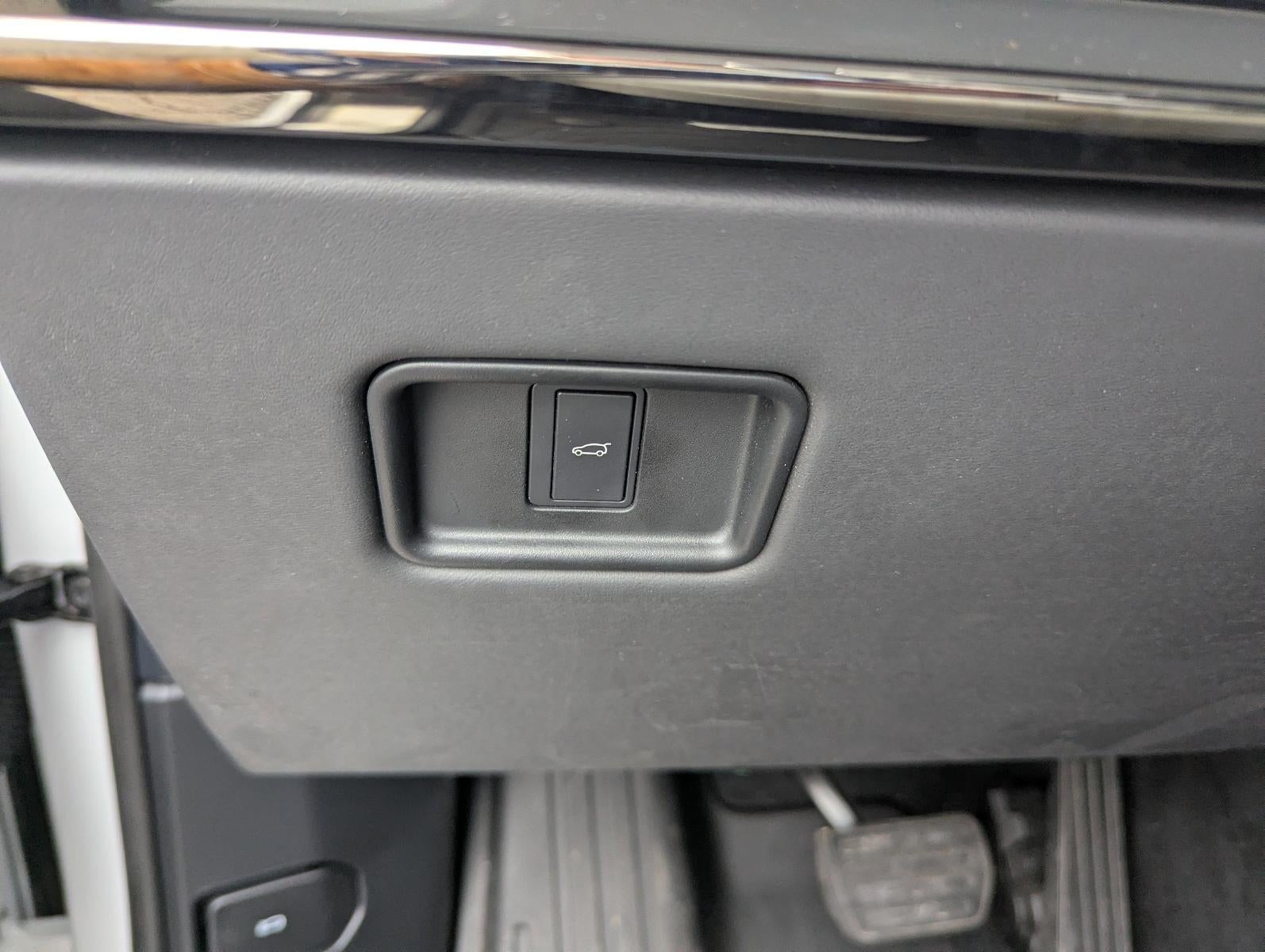 2024 Land Rover Range Rover Sport P360 SE