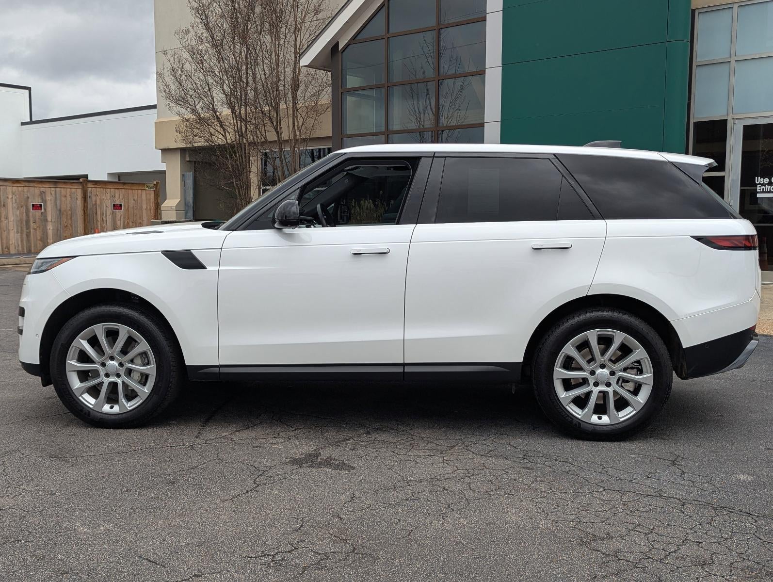 2024 Land Rover Range Rover Sport P360 SE