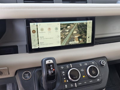 2024 Land Rover Defender 110 P400 X-Dynamic SE