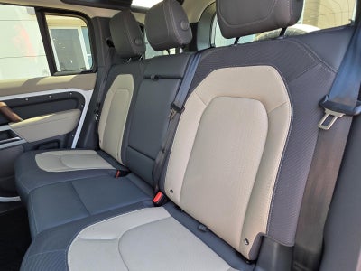 2024 Land Rover Defender 110 P400 X-Dynamic SE