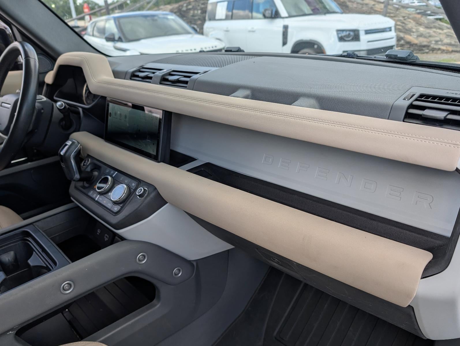 2023 Land Rover Defender 110 SE AWD