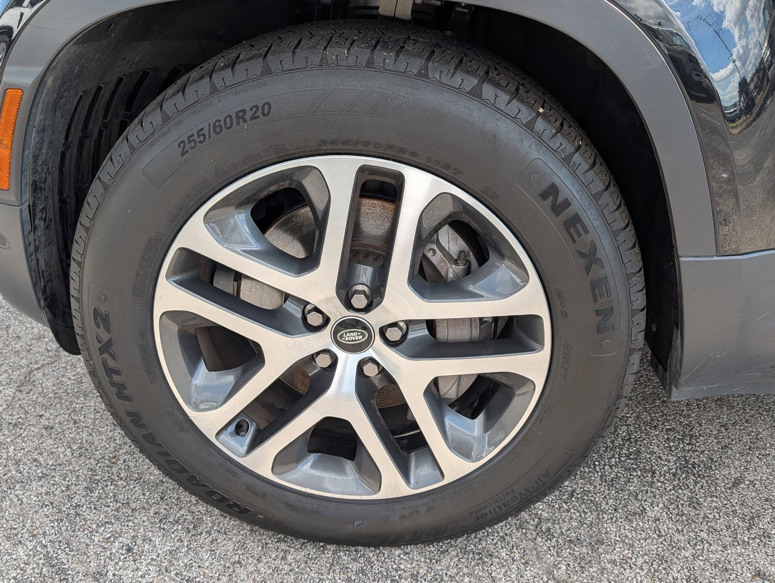 2023 Land Rover Defender 110 SE AWD