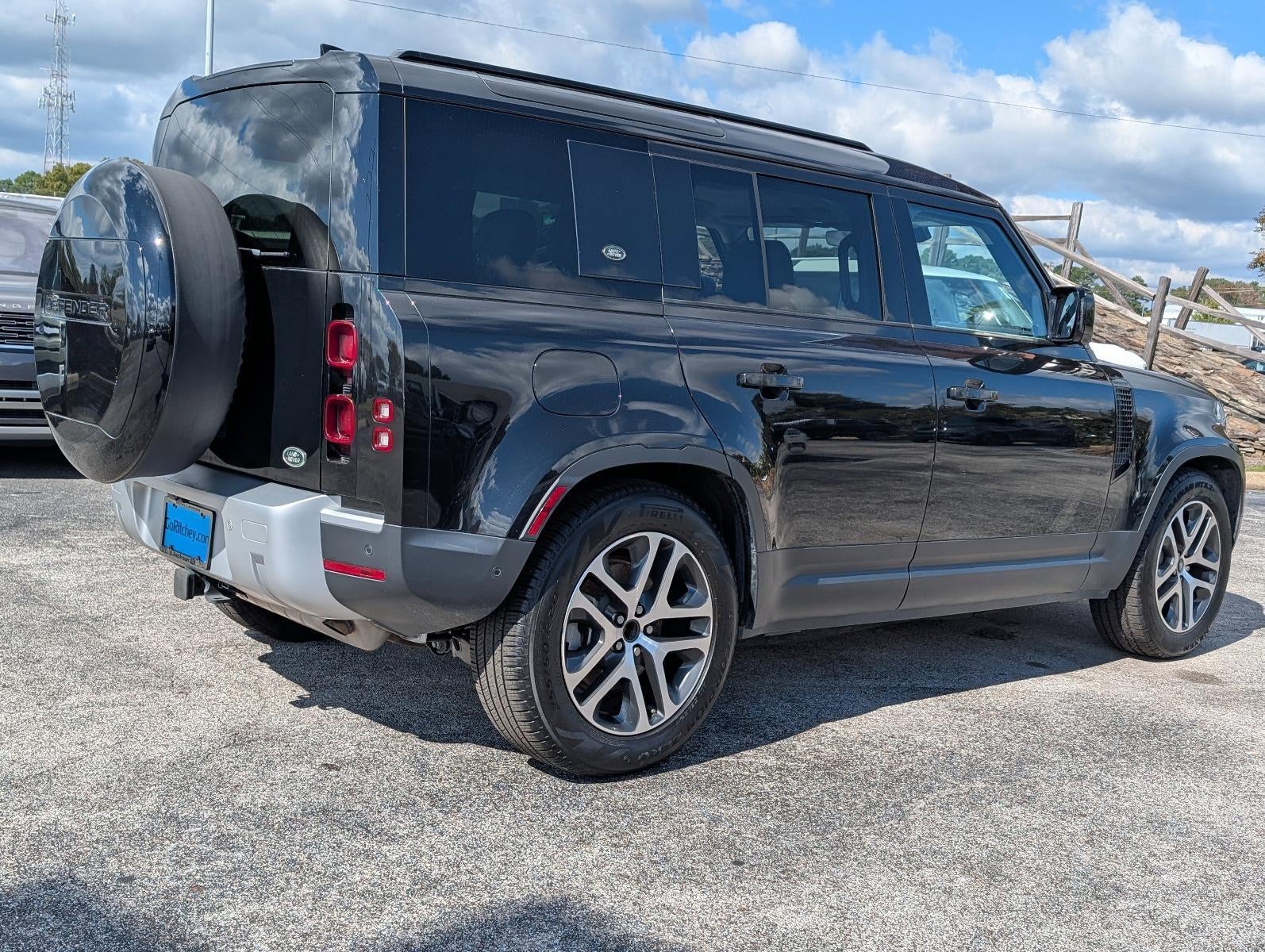 2023 Land Rover Defender 110 SE AWD