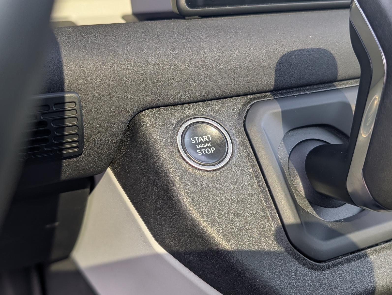 2020 Land Rover Defender 110 SE AWD