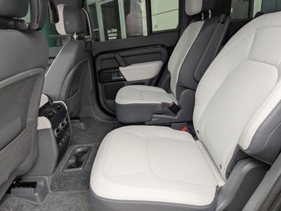 2025 Land Rover Defender 130 P500 V8