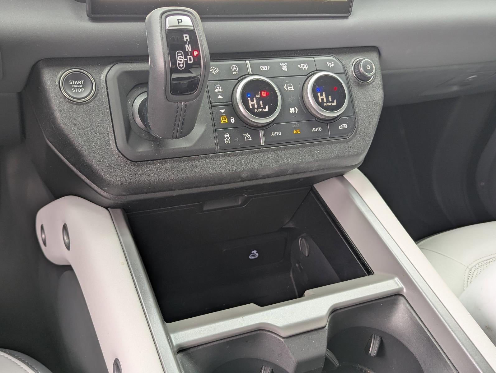 2025 Land Rover Defender 130 P500 V8