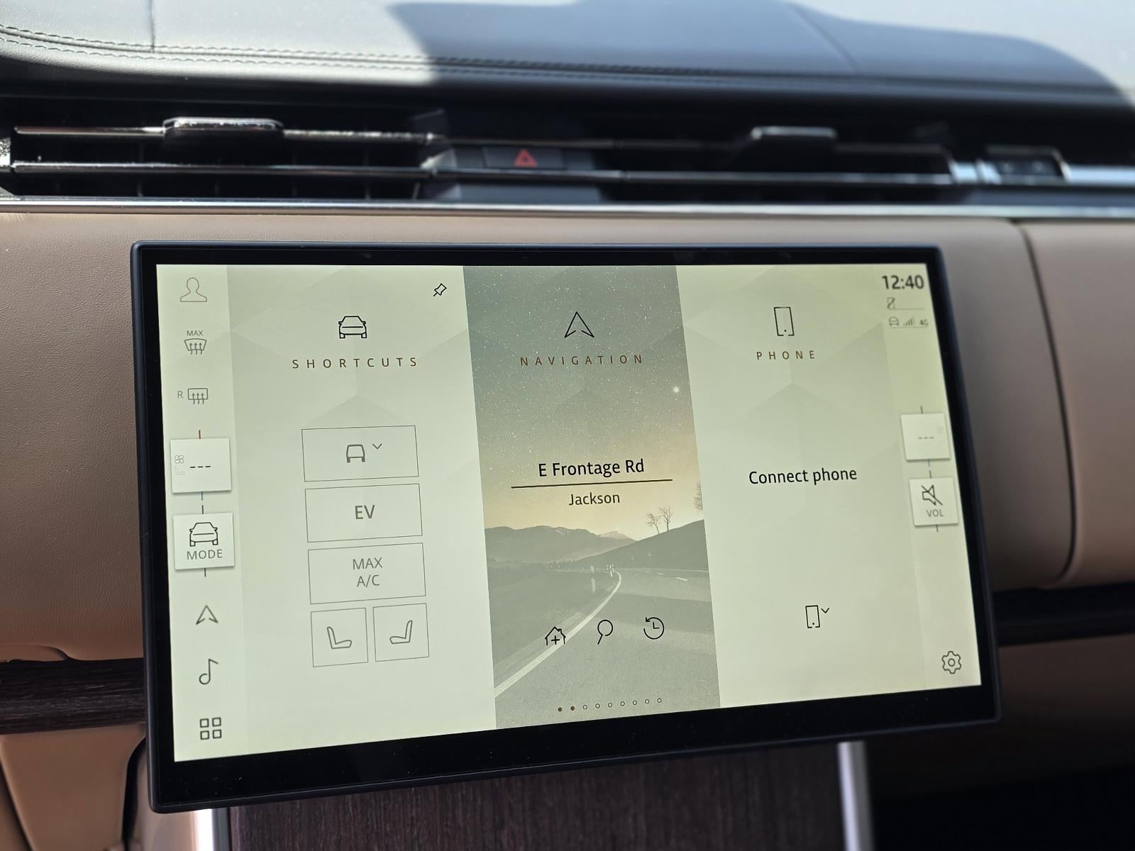 2025 Land Rover Range Rover P550e SE SWB