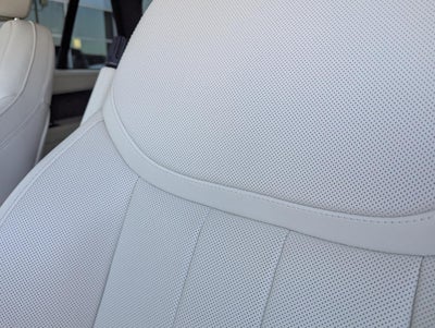 2025 Land Rover Range Rover P550e SE SWB