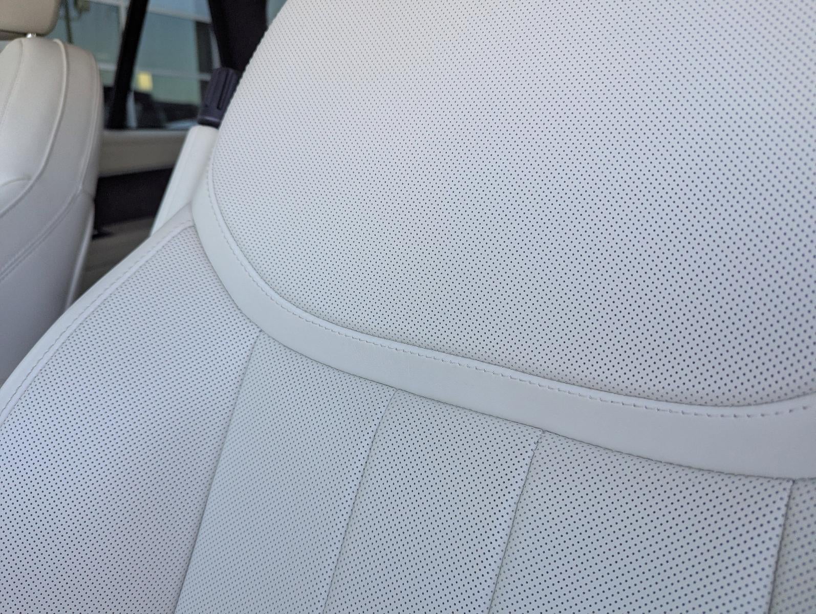 2025 Land Rover Range Rover P550e SE SWB