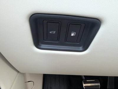 2025 Land Rover Range Rover P550e SE SWB