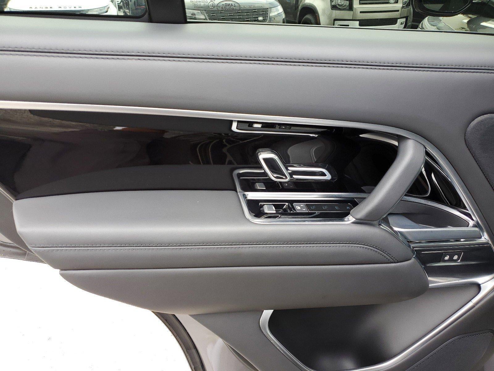 2023 Land Rover Range Rover P400 SE SWB