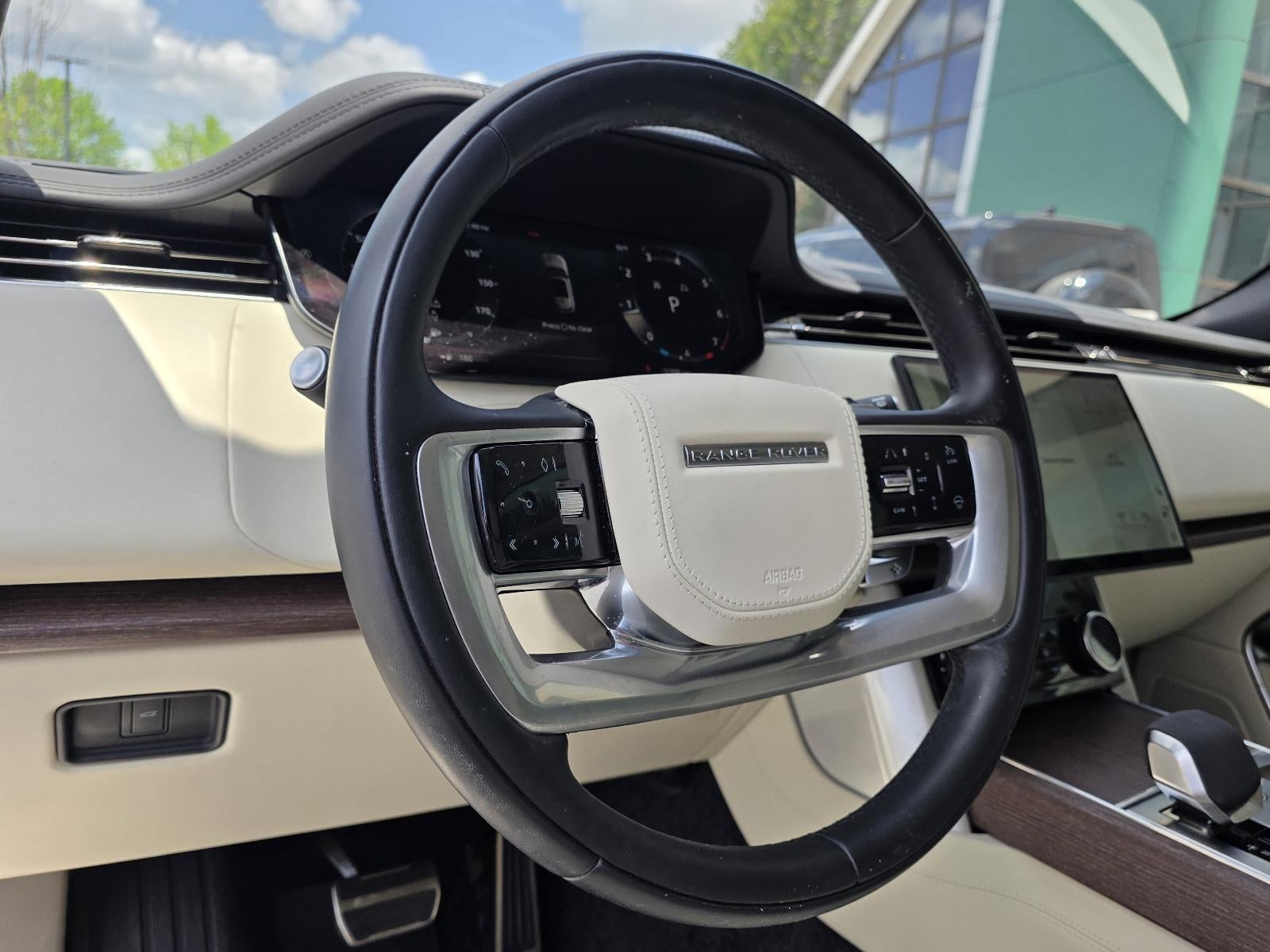 2023 Land Rover Range Rover P400 SE LWB 7 Seat