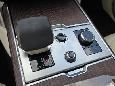 2023 Land Rover Range Rover P400 SE LWB 7 Seat