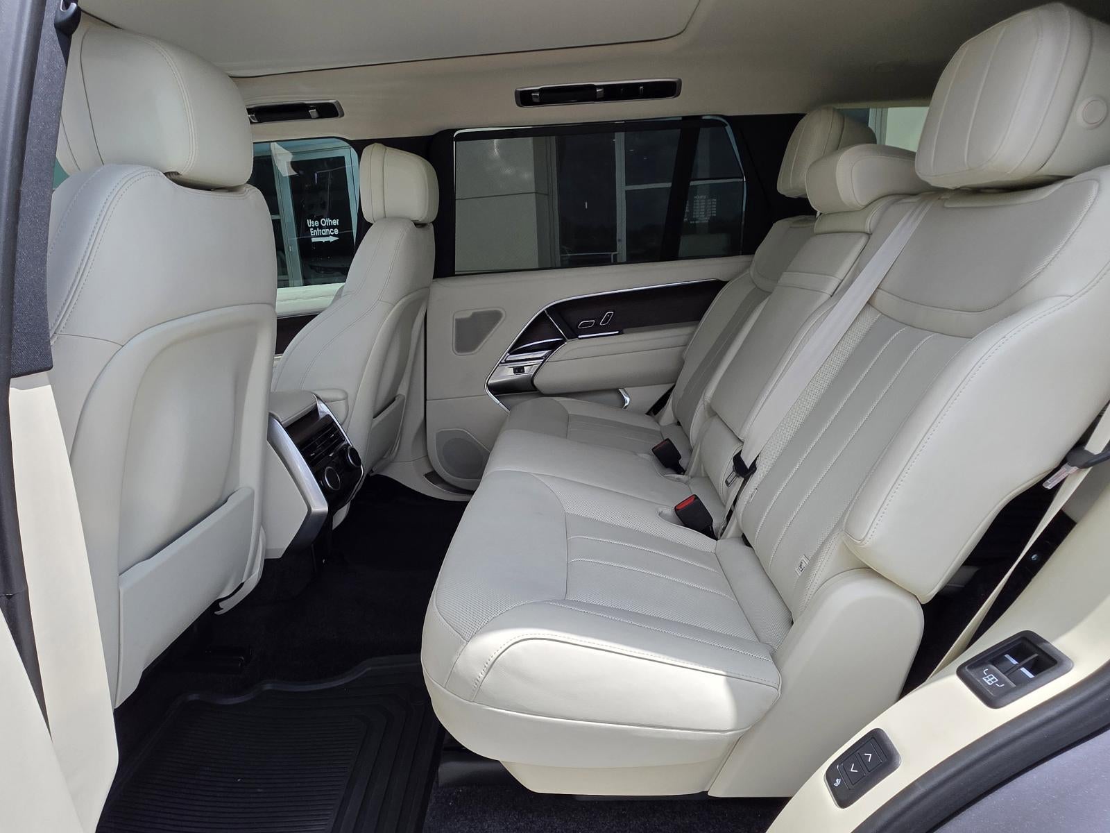 2023 Land Rover Range Rover P400 SE LWB 7 Seat