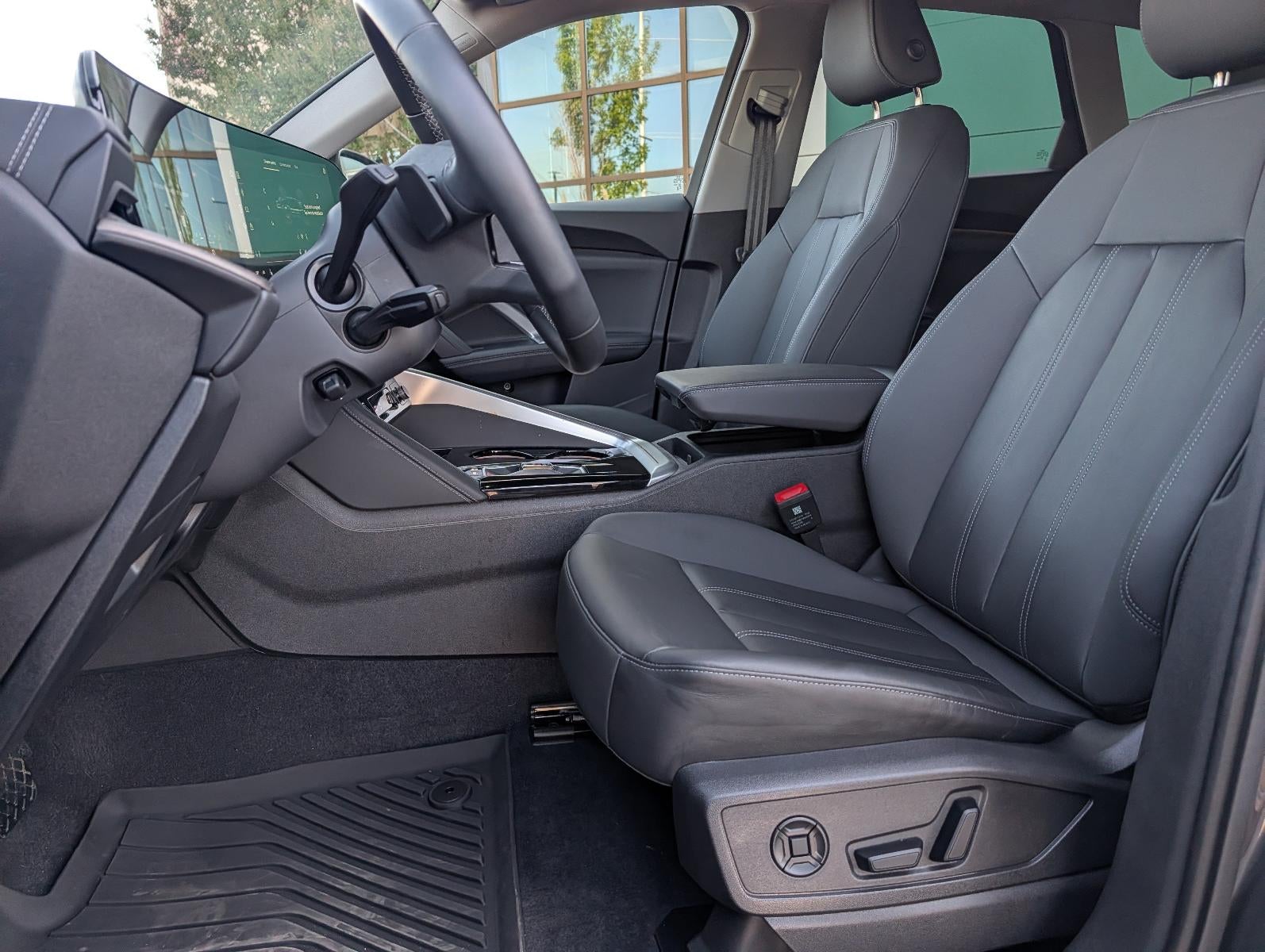 2025 Audi Q5 Premium 2.0 TFSI quattro